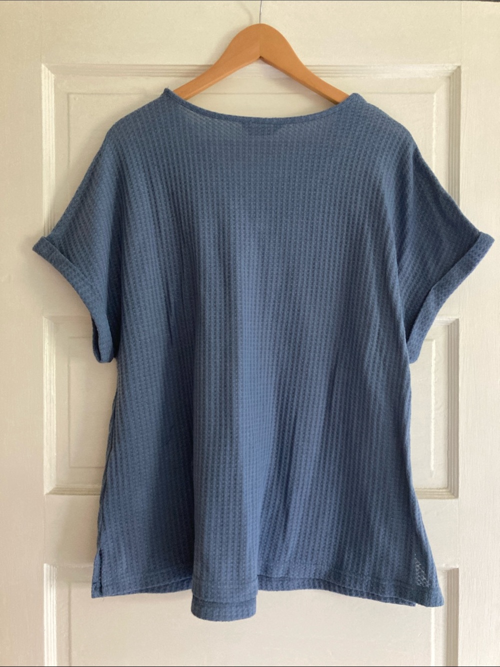 BloomChic Blue Waffle Knit Crochet-Trim V-Neck Short Sleeve Top size 14/16 - Picture 3 of 9